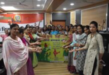 निगम द्वारा चलाया जा रहा मतदाता जागरूकता अभियान, निगम कार्यालय मे मतदाता जागरूकता की शपथ दिलाई